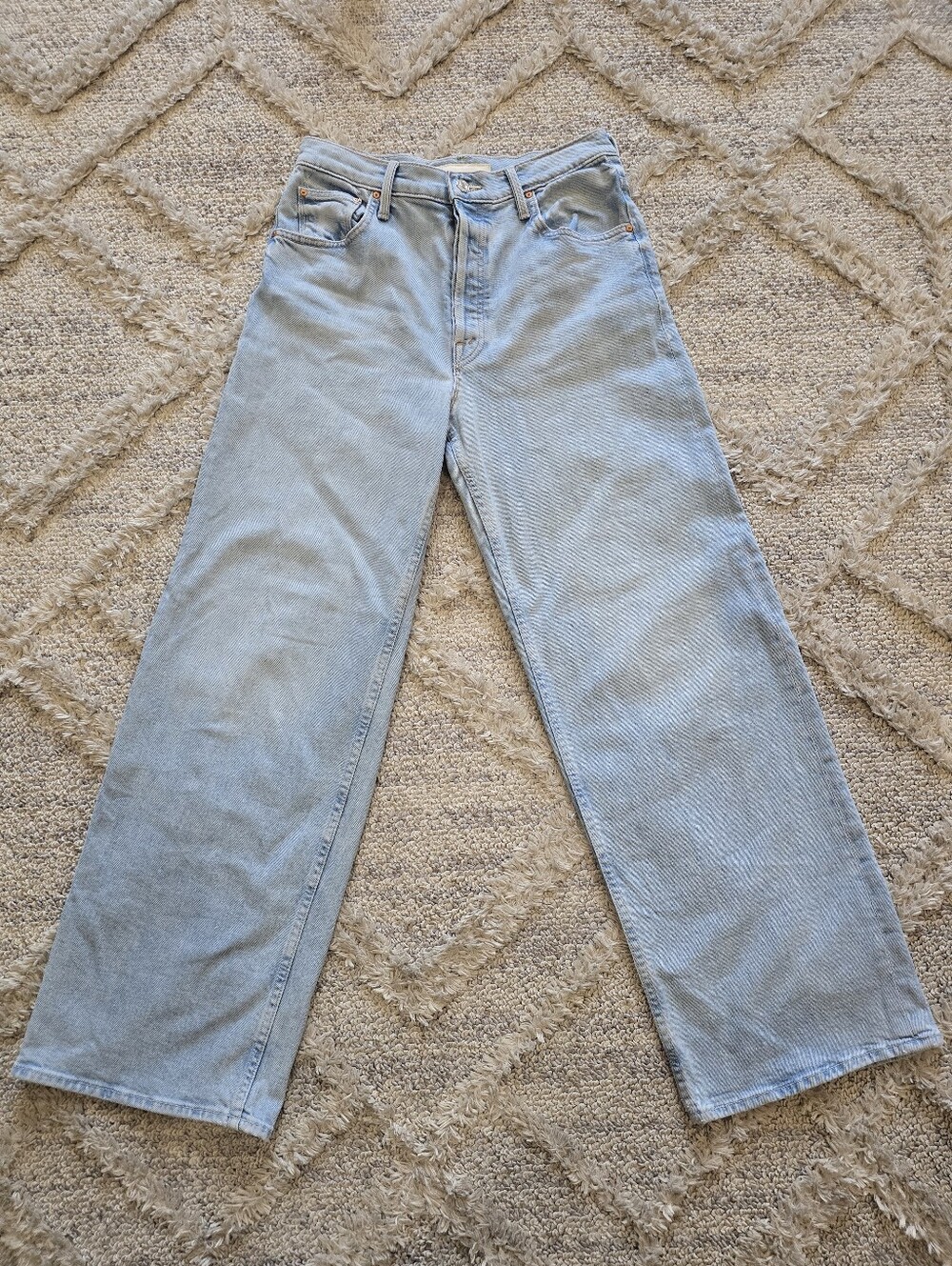 Mother High Waisted Spinner Skimp Jeans in Pre Party Size 26 Light Button Fly
